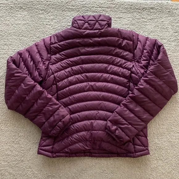 Patagonia Down Sweater Women’s Purple Pink Magenta Puffy Jacket Puffer Coat - M